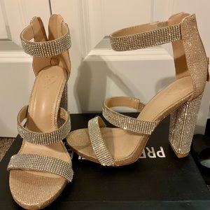 Windsor Women’s Gold and Silver High Heels Size 6